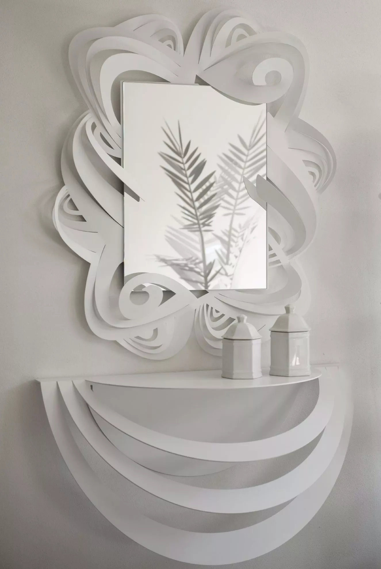 https://www.mazzolaluce.com/images/thumbs/0273553_consolle-da-ingresso-sospesa-e-specchio-da-parete-moderno-metallo-bianco.webp