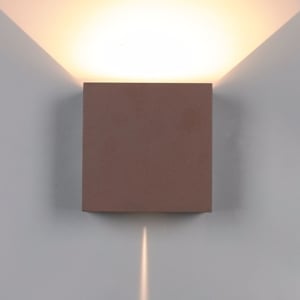 Applique cubo xl corten marrone da esterno 20w 3000k ip65 fasci luce regolabili