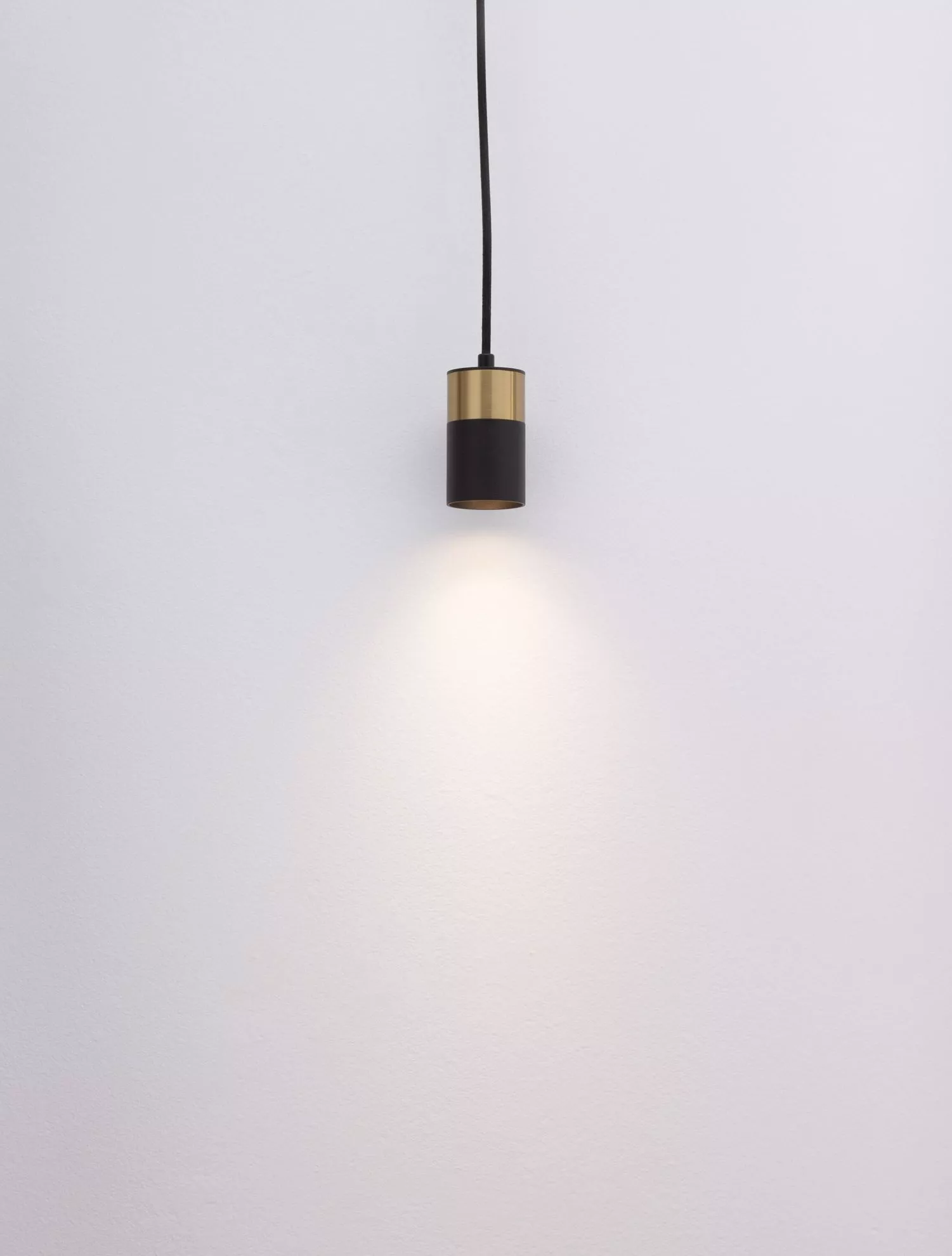 Lampadario da comodino cilindro nero oro per camera da letto - 7D52