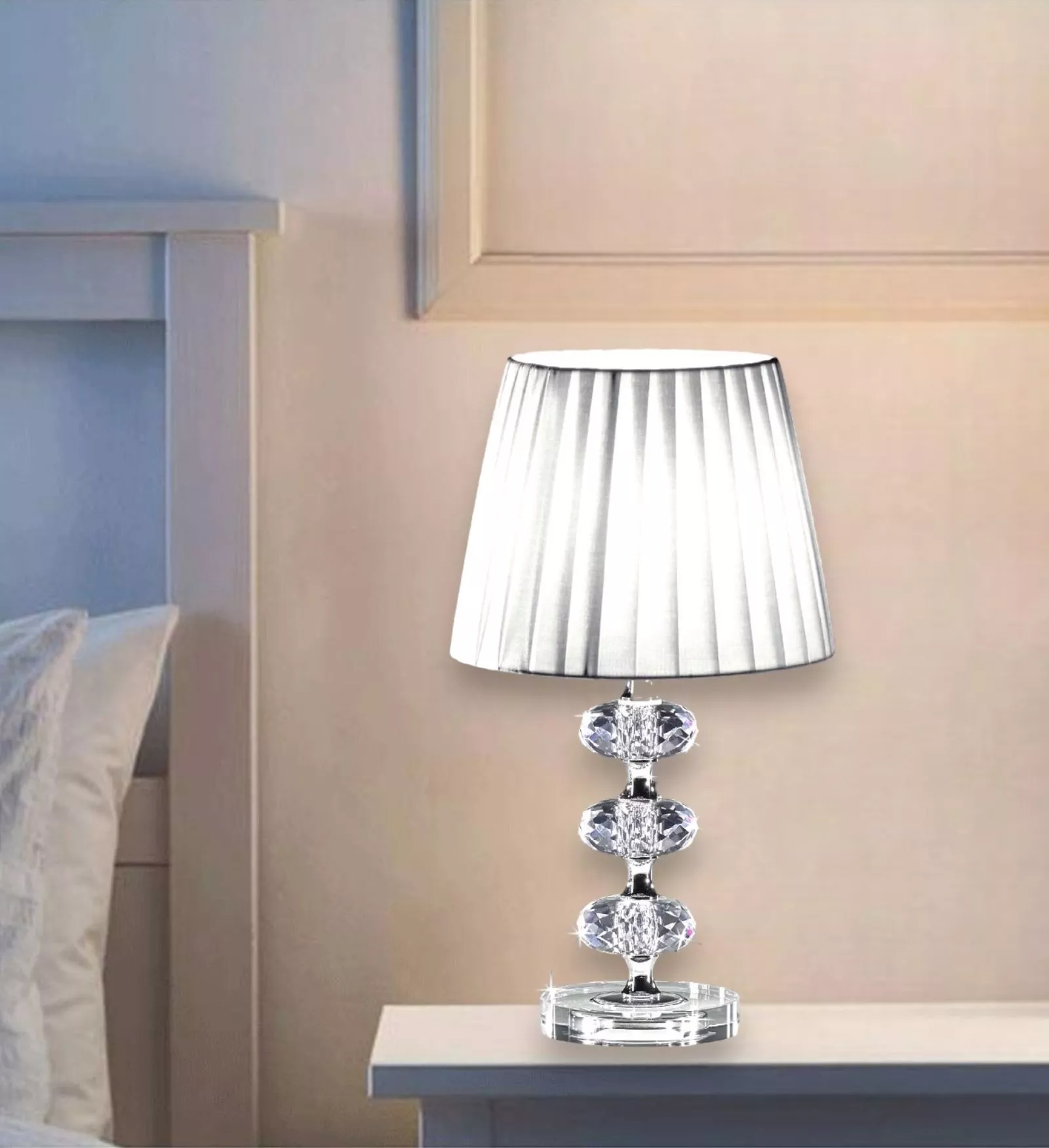 Illuminazione camera da letto: come scegliere le lampade da comodino