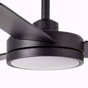 Ventilatore nero da soffitto per ambienti fino a 28mq con luce