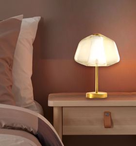 Lampada da comodino toplight double skin moderna oro vetro ambra