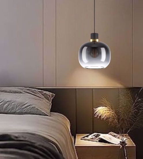 Lampadario in vetro da comodino per camera da letto