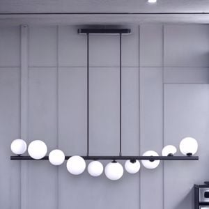 Lampadario nero design sfere vetro bianco per soggiorno moderno