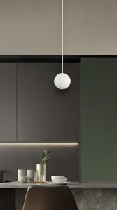 Lampada sfera led a sospensione bianca per isola cucina moderna