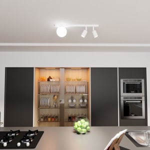 Plafoniera da soffitto bianca con faretti per cucina moderna