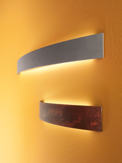 Applique led curve&apos; metallo corten moderna linea light