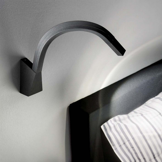 Applique da pareteper camera da letto nero 3000k orientabile snake linea light