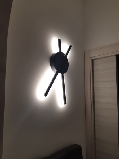 Applique led 18w 3000k moderna nera design