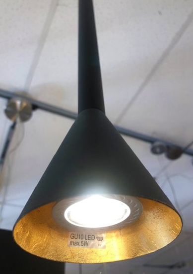 Lampadario nero oro a sospensione per soggiorno