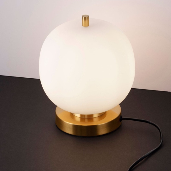 Lampada da comodino colore oro per camera da letto