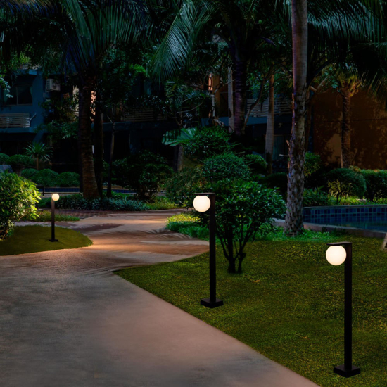 Lampione moderno da giardino nero vetro bianco led 8w 3000k