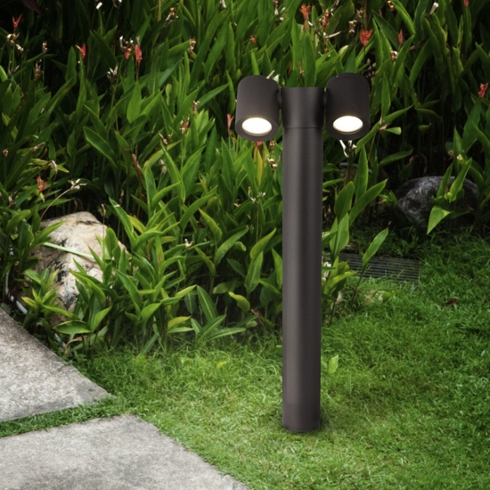 Lampione nero  da giardino moderno 2 luci orientabili ip54