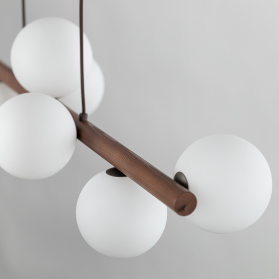 Lampadario moderno di legno noce per soggiorno sfere vetro bianco