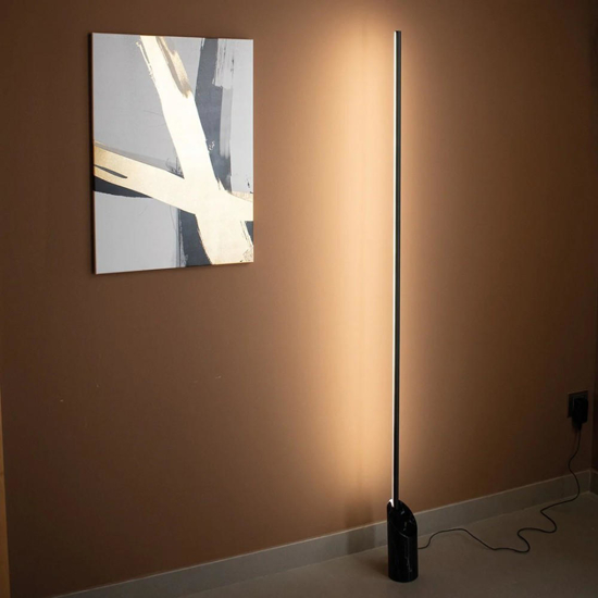 Piantana base effetto marmo nero lampada da terra led design