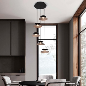 Lampadario design con pendenti nero oro per da pranzo moderna