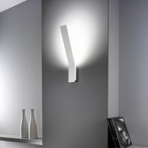 Applique led moderna 22w 3000k nera stilnovo lama