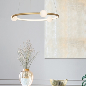 Lampadario design oro per soggiorno moderno